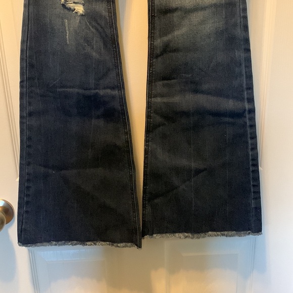 New Tinseltown Hi- Rise Flare Jeans 7/28 - Picture 3 of 5